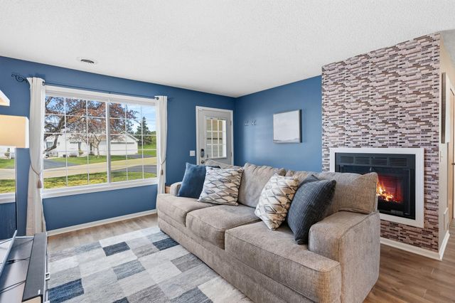 14597 Evergreen Trail 64, Apple Valley, MN 55124
