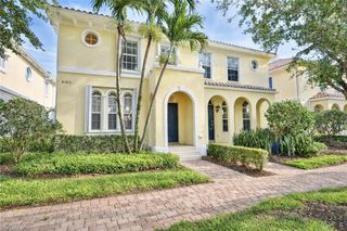 6182 Towncenter CIR, Naples, FL 34119