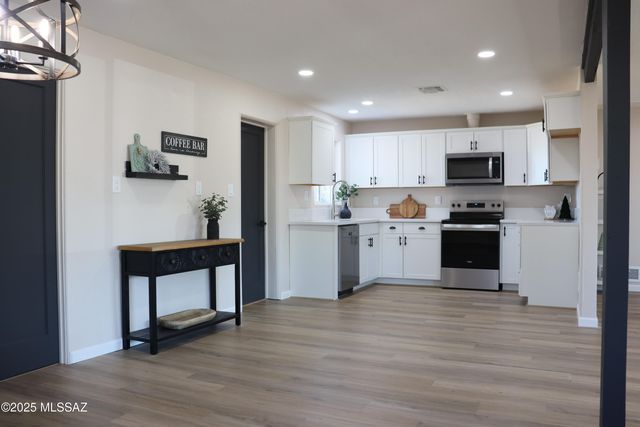 2601 E Eastland Street, Tucson, AZ 85716