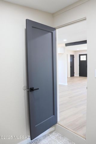 2601 E Eastland Street, Tucson, AZ 85716