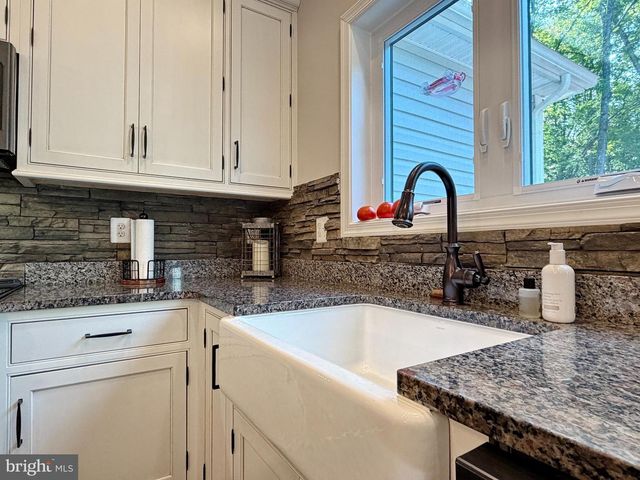9347 STONESTREET RD, La Plata, MD 20646