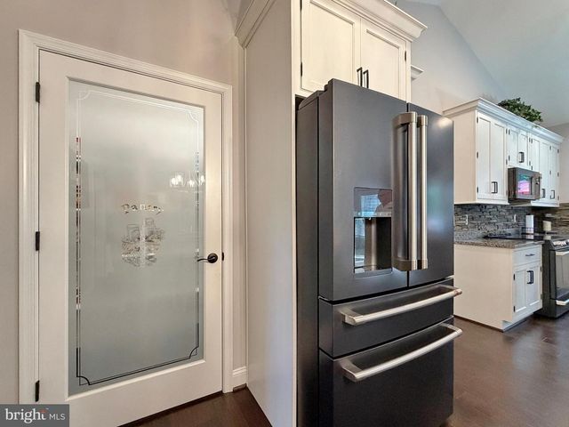 9347 STONESTREET RD, La Plata, MD 20646