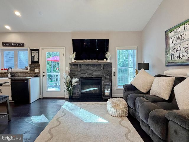 9347 STONESTREET RD, La Plata, MD 20646