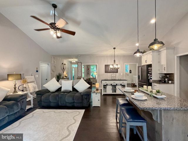 9347 STONESTREET RD, La Plata, MD 20646
