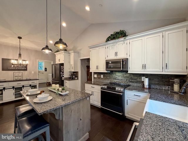 9347 STONESTREET RD, La Plata, MD 20646