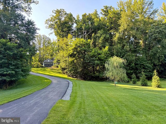 9347 STONESTREET RD, La Plata, MD 20646