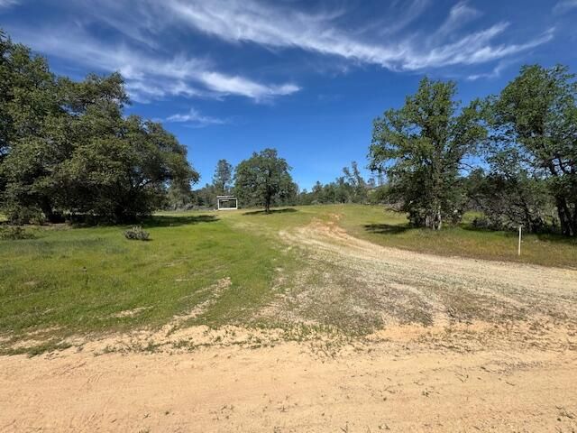 15203 Diggins Way, Redding, CA 96001