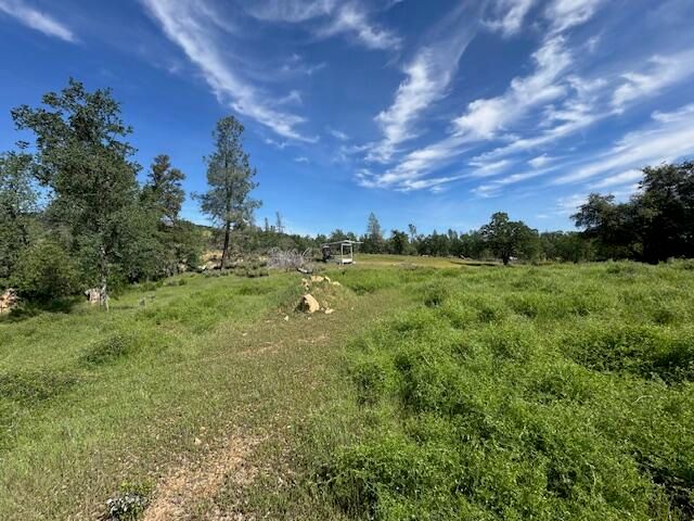 15203 Diggins Way, Redding, CA 96001