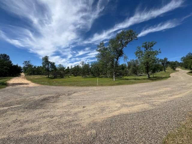 15203 Diggins Way, Redding, CA 96001