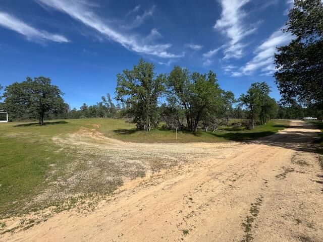 15203 Diggins Way, Redding, CA 96001