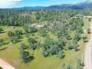 15203 Diggins Way, Redding, CA 96001