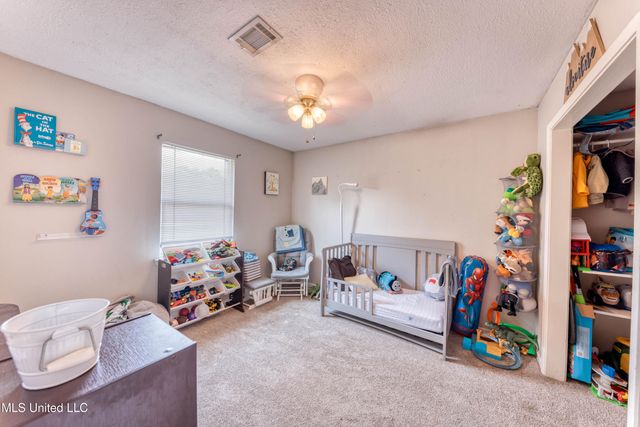 12513 W Canterbury Drive, Ocean Springs, MS 39564