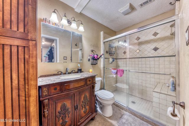 12513 W Canterbury Drive, Ocean Springs, MS 39564