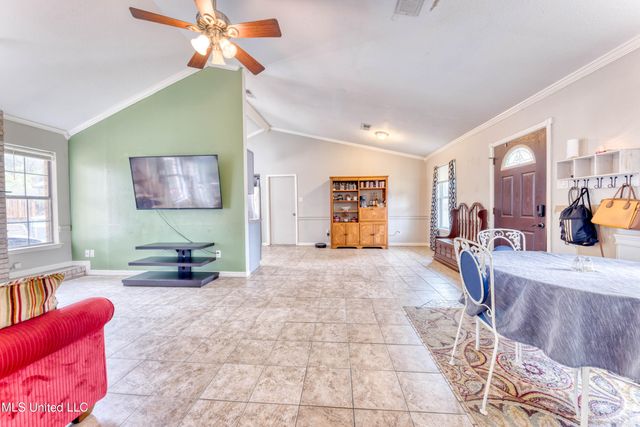 12513 W Canterbury Drive, Ocean Springs, MS 39564