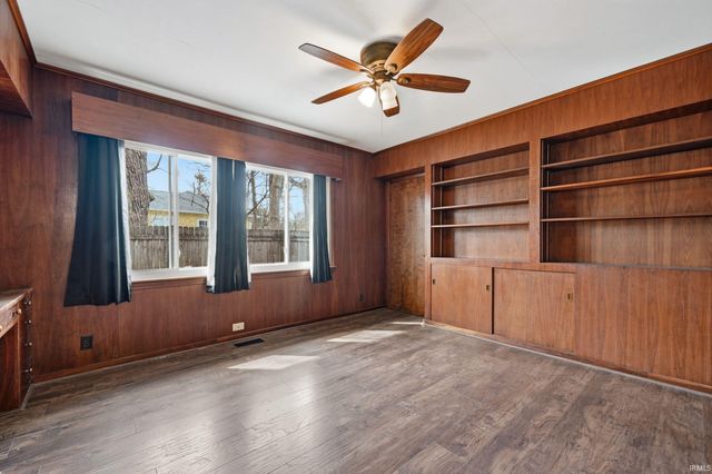 1401 N Elizabeth Avenue, Muncie, IN 47304