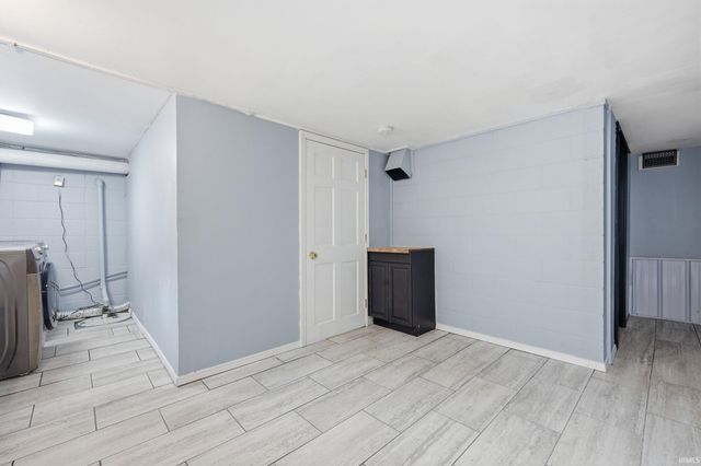 1401 N Elizabeth Avenue, Muncie, IN 47304