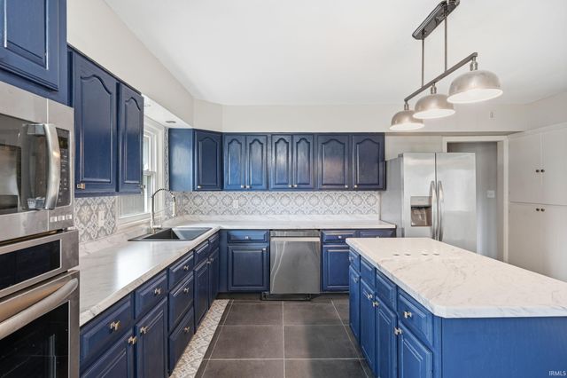 1401 N Elizabeth Avenue, Muncie, IN 47304