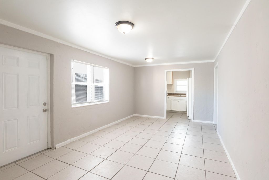 1104 22nd Street Unit 4, West Palm Beach, FL 33407