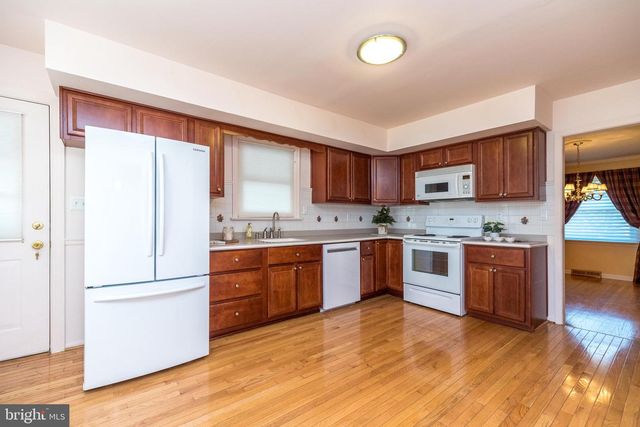 7 VERA LN, Conshohocken, PA 19428