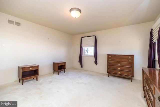 7 VERA LN, Conshohocken, PA 19428