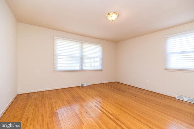 7 VERA LN, Conshohocken, PA 19428