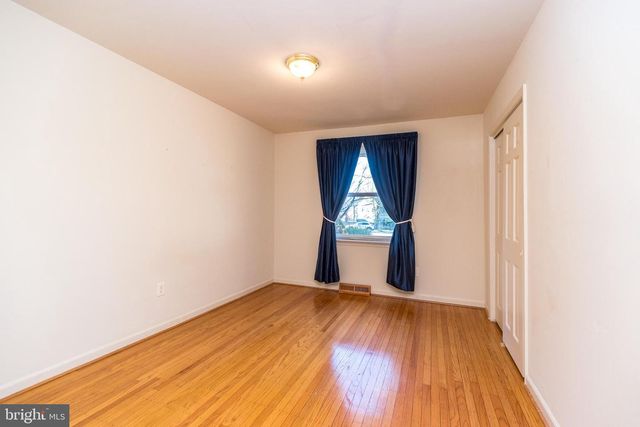 7 VERA LN, Conshohocken, PA 19428