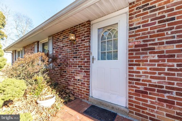 7 VERA LN, Conshohocken, PA 19428