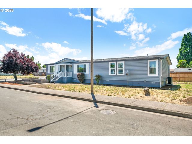662 LOCHAVEN Ave, Springfield, OR 97477
