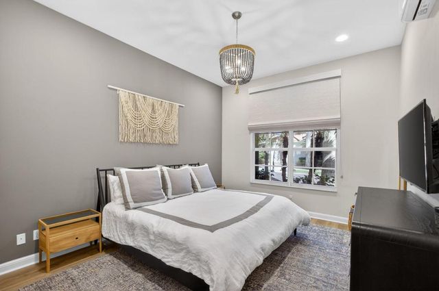 219 Andalusia Drive, Palm Beach Gardens, FL 33418