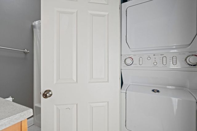 15 Bacon St 2, Waltham, MA 02451