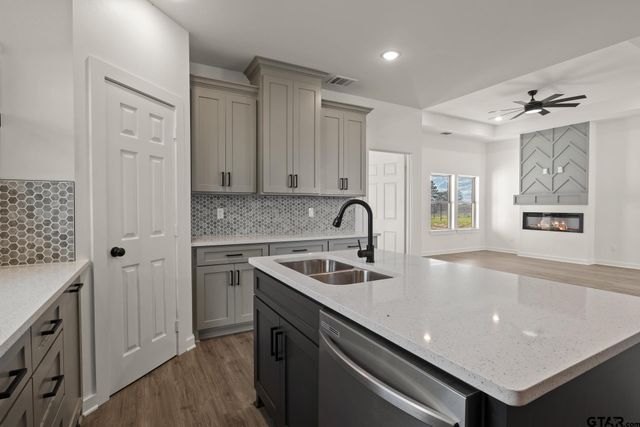 231 CR 4323, Pittsburg, TX 75686