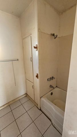 434 Francis Street, Bakersfield, CA 93308