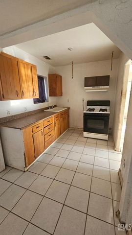 434 Francis Street, Bakersfield, CA 93308