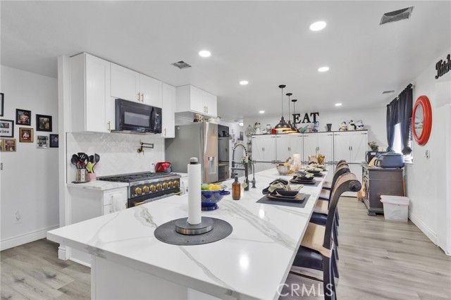 11679 Winterhawk Way, Apple Valley, CA 92308