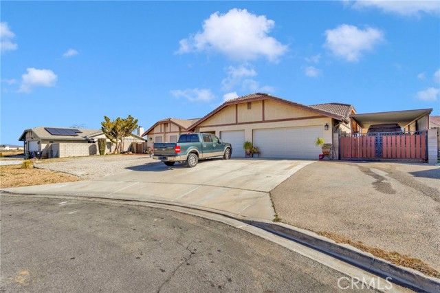 11679 Winterhawk Way, Apple Valley, CA 92308