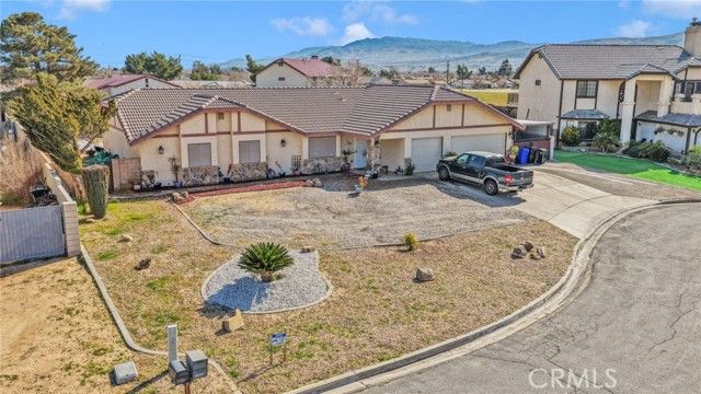 11679 Winterhawk Way, Apple Valley, CA 92308