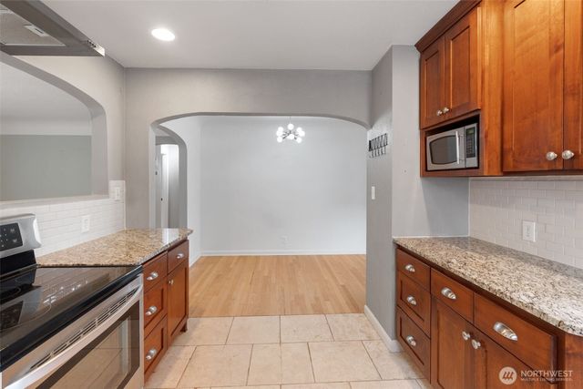 647 23rd Avenue, Longview, WA 98632
