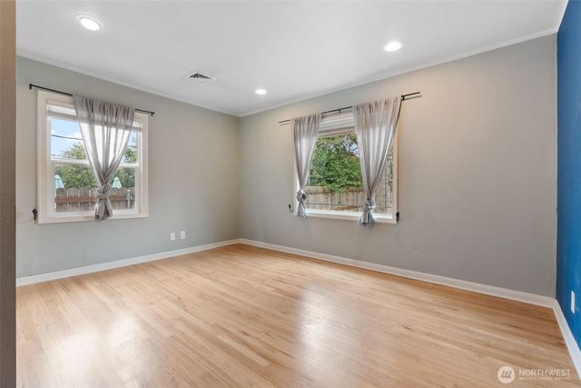 647 23rd Avenue, Longview, WA 98632