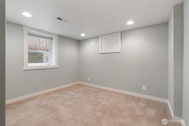 647 23rd Avenue, Longview, WA 98632
