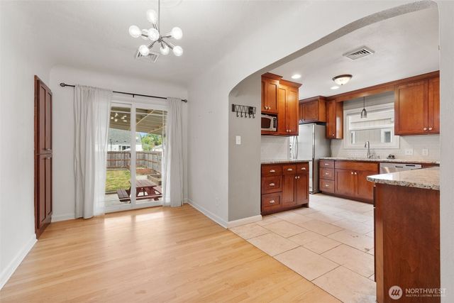 647 23rd Avenue, Longview, WA 98632