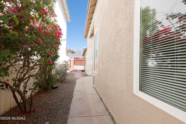 8612 N Siriga Way, Tucson, AZ 85742