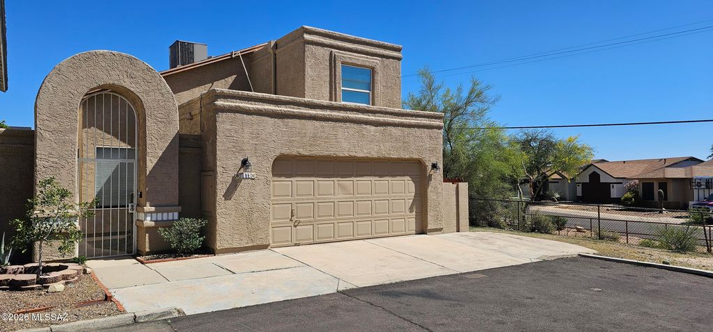 8612 N Siriga Way, Tucson, AZ 85742