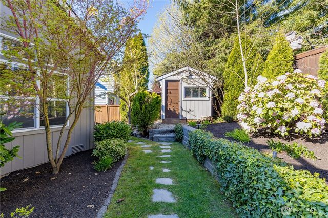 13013 SE 305th Court, Auburn, WA 98092