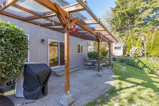 13013 SE 305th Court, Auburn, WA 98092