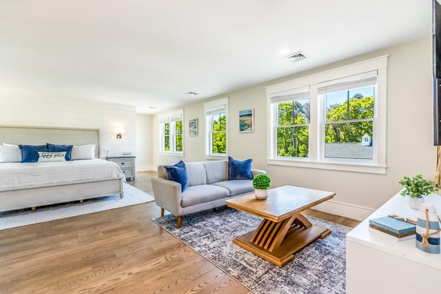 83 Sisters Circle, Yarmouth Port, MA 02675