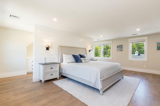 83 Sisters Circle, Yarmouth Port, MA 02675