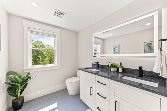 83 Sisters Circle, Yarmouth Port, MA 02675