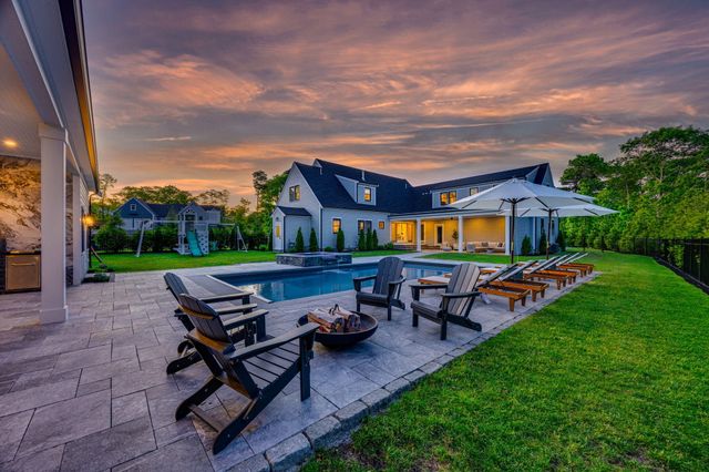 83 Sisters Circle, Yarmouth Port, MA 02675