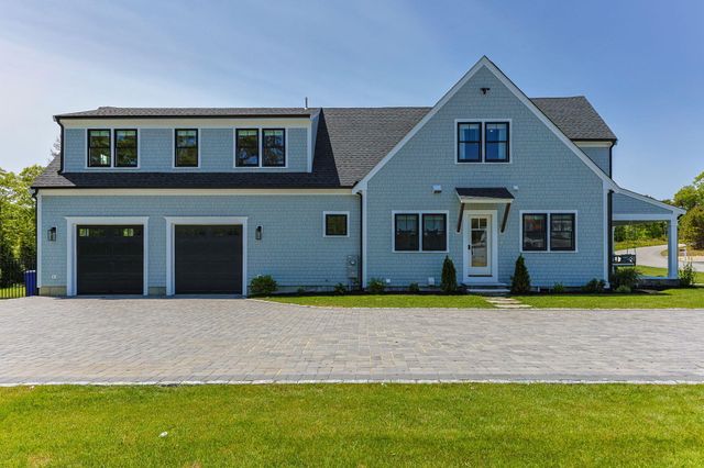 83 Sisters Circle, Yarmouth Port, MA 02675