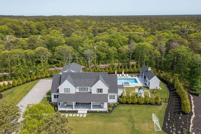 83 Sisters Circle, Yarmouth Port, MA 02675